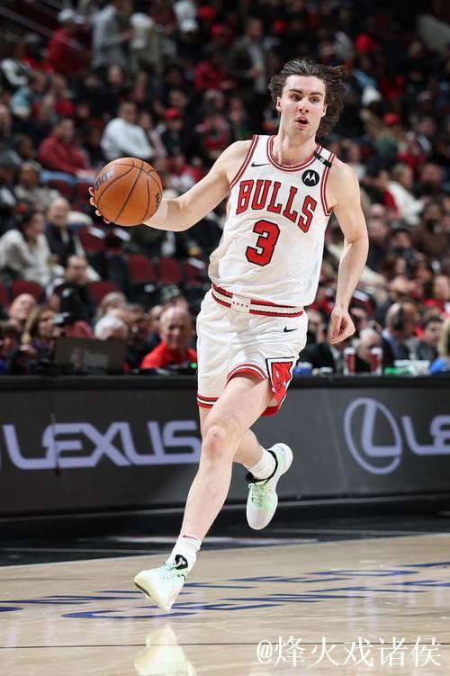 关键！吉迪突然变向甩开对手上篮再中，还剩39秒公牛领先5分